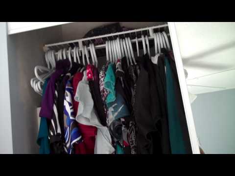 how to organize a small closet