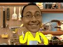 Raul y Arau comen chiles