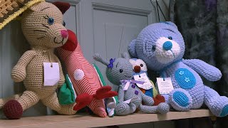 Spolek ručních řemesel vyrobil hračky pro nemocnice