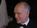 videos de Brad and John Malkovich walk the red carpet - HQ Version