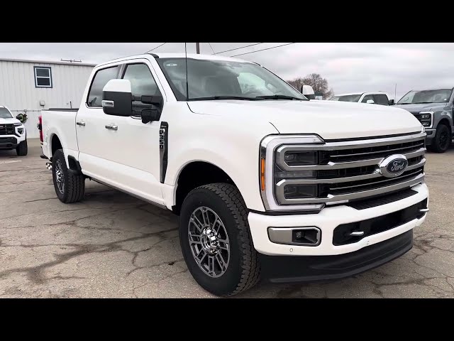 2023 Ford F-350 Limited LOCAL TRADE | ONE OWNER | ACCIDENT FREE in Cars & Trucks in Saskatoon