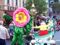 disneyland-parade-of-dreams-clip-3-050506.html