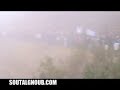 توافد الجماهير إلى ساحة مهرجان يافع مشألة الذي أقيم بتاريخ 25/10/2008 بحضور الزعيم القائد حسن أحمد باعوم