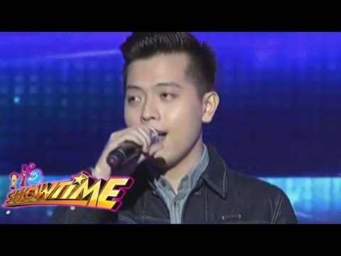 Jason Dy sings