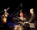 Extraits de concert du groupe Lee Nevak enregistrer a l'Autiturium Francis Poulec de Brive la Gaillarde.