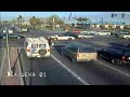[奇跡]交差点を猛スピードで突き抜ける1台の自動車。のサムネイル3