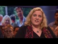 Het Meisje van de Slijterij, Petra de Boevere, heeft minister-president Mark Rutte afgelopen zaterdag een open brief geschreven. Hierin legt ze uit waarom ze na tien jaar haar lidmaatschap van de VVD heeft opgezegd. Ze stelt dat ze zich niet langer identificeert met de manier waarop de partij en Rutte zich manifesteren. De directe aanleiding van de brief was het optreden van premier Rutte bij de jongerenbeweging van de SGP. Tijdens dit bezoek zei hij dat de VVD en de SGP het op de meeste punten eens zijn. Volgens haar verliest de VVD haar liberale waarden aan concessies die gemaakt worden om de steun van de SGP en PVV te behouden. Als voorbeelden noemt ze hiervoor het toestaan van de weigerambtenaren en het Meldpunt voor overlast door Oost Europeanen van de PVV. Volgens haar is dit in strijd met de liberale beginselverklaring van de partij. Vanavond legt Petra de Boevere in Pauw & Witteman uit waarom de premier een open brief schreef.