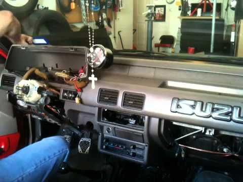 95 Isuzu pickup dash removal 2(4)