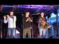 rond de loud�ac jou� par le groupe skirienn.
music from brittany (france), accordeon, biniou, bombarde, flut, song. julien cornic, pascal cr�ac'h, jaouen le go�c, erell olivier-j�gat, sabine kergo�t http://www.myspace.com/skirienn