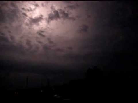 how to avoid lightning