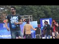 HONEY SINGH ENTERING THE STAGE, INTRODUCING ALFAAZ, BOTH SINGING 