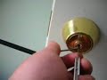 One hand dead bolt picking One hand dead bolt picking