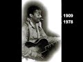 another from my old collection of 78's.  teddy bunn was (in my opinion) one of the best of the early blues/guitar performers and played with many of the top-line bands before and after wwii.
this recording, made in the 'bluebird' studios, new york, in 1938 has him playing and singing with the mezzrow/ladnier quintet; which comprised:- mezz mezzrow; clt. tommy ladnier; tpt. teddy bunn; gtr. pops foster; bss. and manzie johnson; dms.

i can't find a photograph of manzie (b.1906, d.1971) anywhere, -sorry about that!  also, i must apologise for the surface noise but, after all, this was one of my favourites (purchased in the late 1940's) and got much use.

having just checked this posting, i see that youtube have once again clipped the ending, don't blame me!