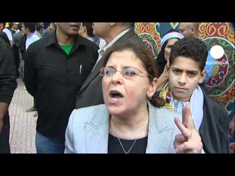 Tahrir trial - Protesters returned to Cairo's Tahrir Square on Friday to call for former Egyptian president Hosni Mubarak to face trial. Demonstrations toppled Mubarak on F...