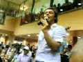 raffaello al bingo boys di teverola con la canzone scivola quel jeans