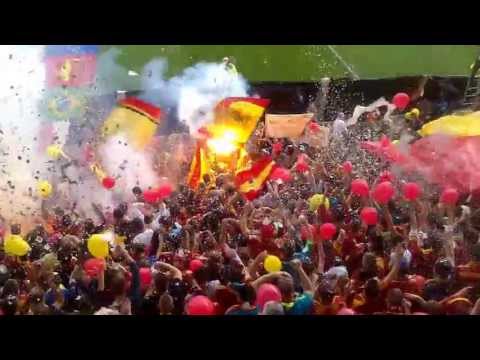 lens - Entrée des joueurs et ambiance Lens Bordeaux Quart de finale coupe de France.