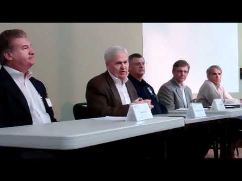 CIS advisory Board members Tom Grazda (Northropp Grumman Corp.), Mike Hawksworth (MSS Techonolgies Inc.), Steve Westerdahl  (Westerdahl Consulting), John Hausner (Goodrich Aerostructures), and Fred Estrella, (NAU) answers student questions.