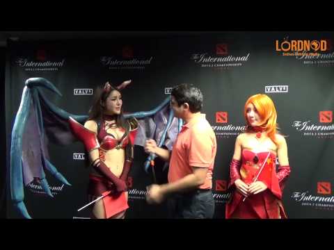 Dota 2 - TI4 - QOP and Lina Cosplay