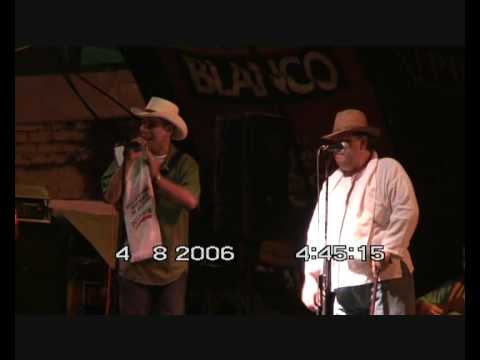 TROVAS PAISAS - gran trova en las fiestasde cartago valle!!!! como tema la bonita y la fea.