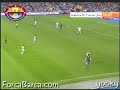 سحبة للاعب ميسي بكارلوس لاعب الريال وهذا مالتقطته الكاميره والخافي أعظم