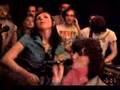 Long-Blondes-perform
