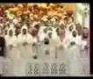 mekke imam� fatiha suresini a�layarak okuyor