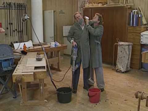 Himla - Andra Hobby sketchen ur program 9 av 'En Himla Många Program' från 1989.