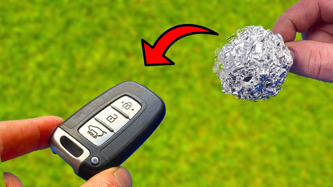 ¡Todos los dueños de autos deben saber esto! ¡Solo inserta un trozo de papel de aluminio !