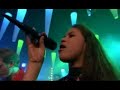zita swoon performing 'remember to withhold' at 'de laatste show'