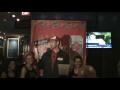 videos de Mark Hellendrung of Narragansett Beer speaks to the crowd at Rattlesnake Bar & Grill