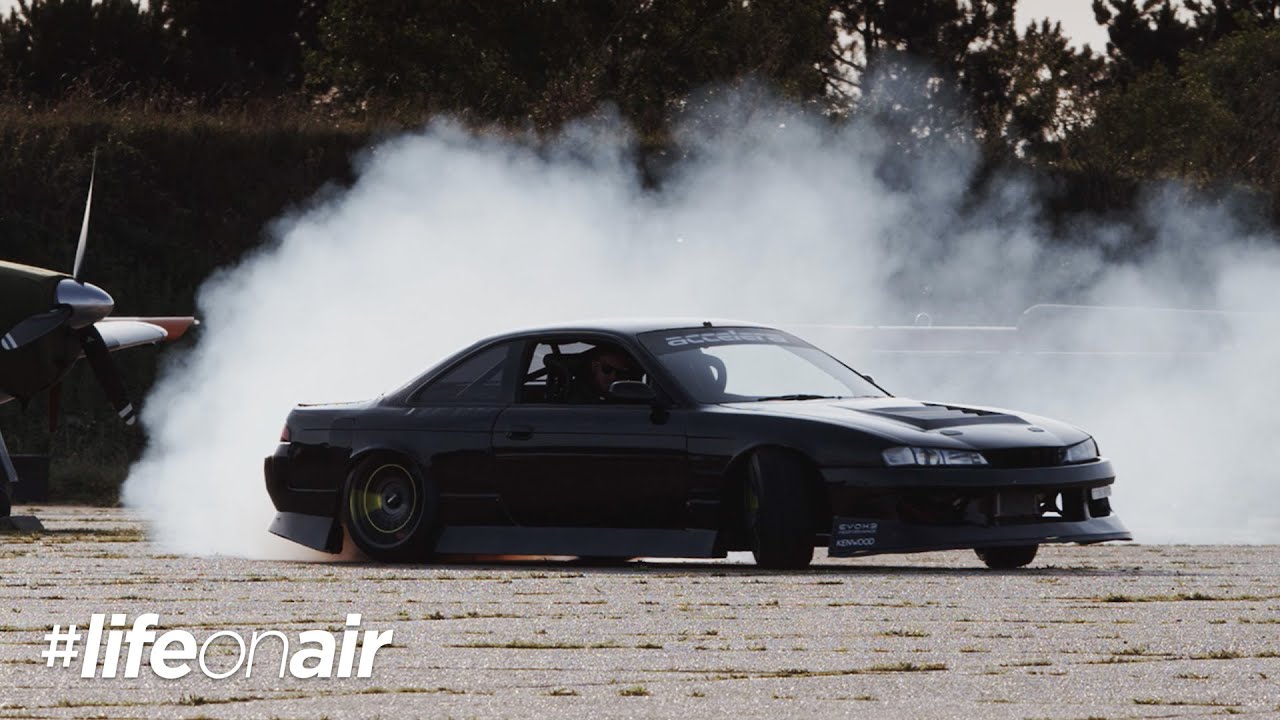 Baggsy's Nissan 200SX S14a on Air Suspension - #LifeOnAir