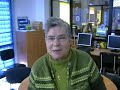 Este vídeo mostra um trabalho desenvolvido no âmbito do grupo de teatro da Associação Nacional de Afásicos de Portugal. Todos as pessoas que participam neste vídeo são afásicas. A afasia é uma perturbação na linguagem causada por uma lesão neurológico, decorrente normalmente de um AVC. As pessoas afásicas têm dificuldade em expressar os seus pensamentos, mas não sofrem de alterações cognitivas.Este vídeo foi concebido pela Terapeuta da Fala Mónica Kerr