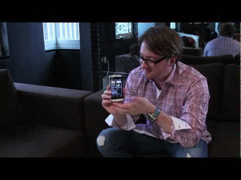 Brainstorming BB10: I never swipe down to see more Active Frames