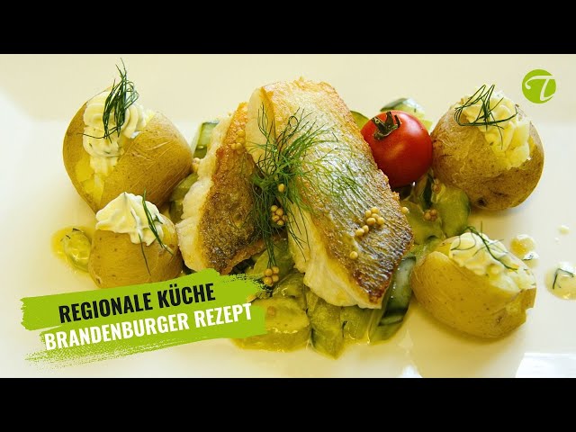 Zander auf knuspriger Haut mit cremigen Dillgurken und Ofenkartoffeln Zander auf knuspriger Haut mit cremigen Dillgurken und Ofenkartoffeln