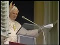 Roma - Il Papa recita l'Angelus di Santo Stefano