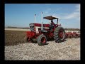IH 1566 BS, 1468, 1466, 1066 plowing IH 1566 BS, 1468, 1466, 1066 plowing