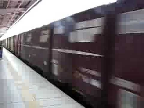 ＥＦ200貨物列車　神戸駅通過