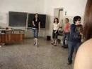 Le 2 cretine a scuola