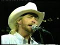 Alan Jackson-A Good Year For The Roses (ACL) Manele-Gratis.net