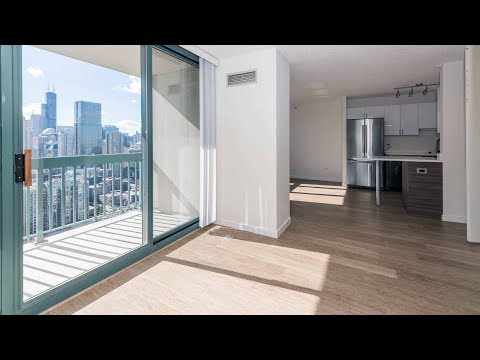 Tour a high-floor studio at River North’s One Superior Place Tour a high-floor studio at River North’s One Superior Place