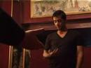 deux jeunes couples vont tourner autour du lit pendant une heure trente de rires, d'amours, de chansons et de sexe, avant de comprendre que leur amiti� est encore plus partag�e qu'ils ne l'imaginent.