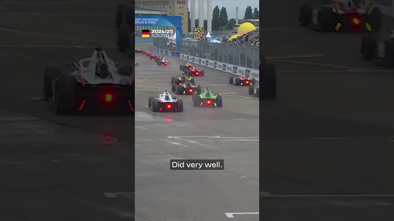 Lights out and away we don’t go? 😮 #BerlinEPrix #FormulaE #Motorsport #Racing