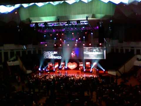 su hijo dio hillsong united en español