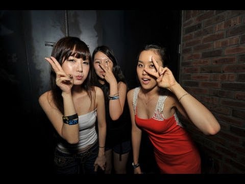 Epic Nightlife and Adventure to Seoul, Korea! (서울)