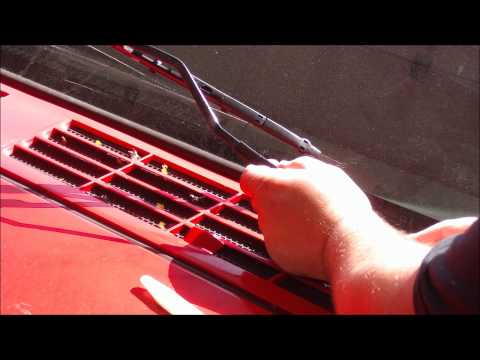 how to take windshield wipers off
