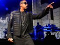 Jay-Z,Performs,For