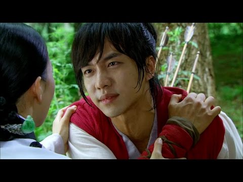 【TVPP】Lee Seung Gi - Shot by arrow instead of Jin Hyuk, 이승기 - 진혁(월령) 대신 활 맞는 승기(강치) @ Gu Family Book
