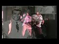 last show of ludwig in vienna (austria) on 27th november 2006 (music university of vienna).
sax: david menke, guitar: hans wagner, bass: flo widhalm, drums: fredy couson.
vocals & composition:ludwig (gonzalo d�az yerro)
films-collage by david pujadas
audio-mix & video-edit by gdy