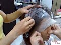 Estilo Y Belleza muestra como hacer mechas con un gorro