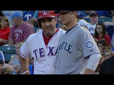 Video: Berkman's final hit in the Major Leagues